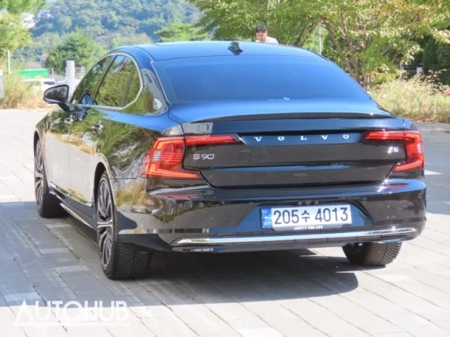 Volvo S90 2023 photo 4