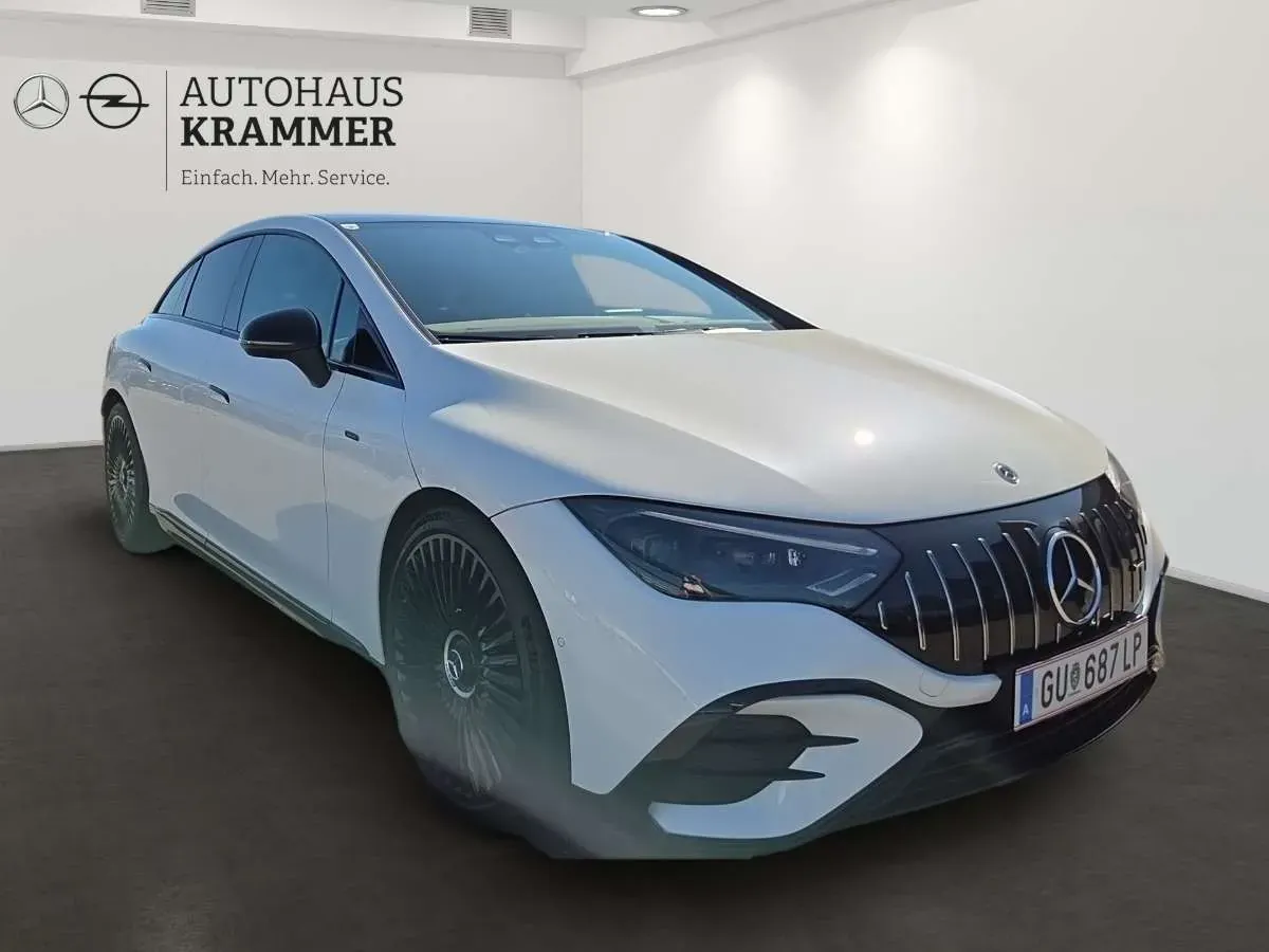 Mercedes-Benz Eqe 2022 photo 2