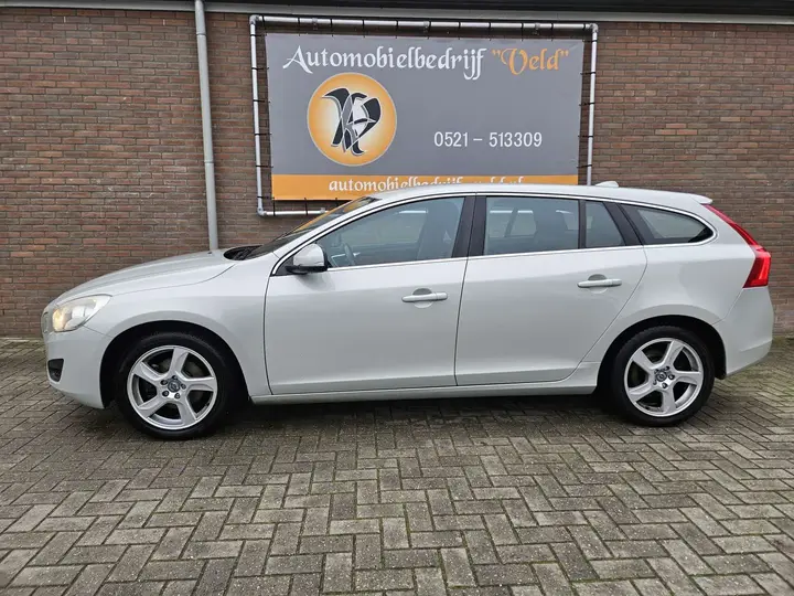 Volvo V60 2012 photo 3