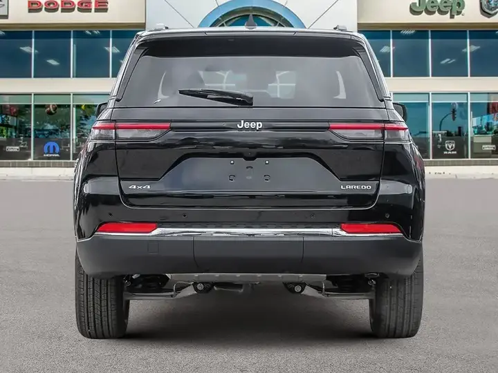 Jeep Grand Cherokee 2026 photo 5