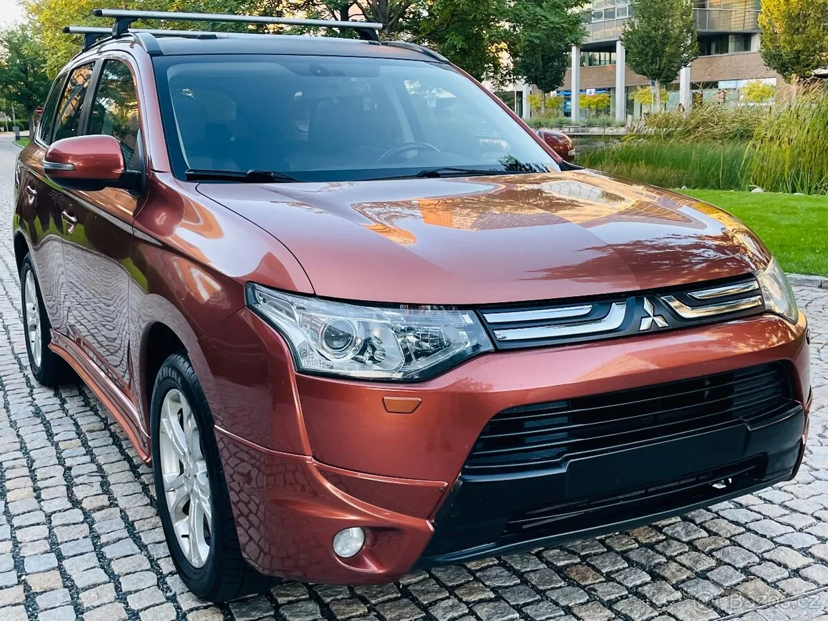 Mitsubishi Outlander 2012 photo 4