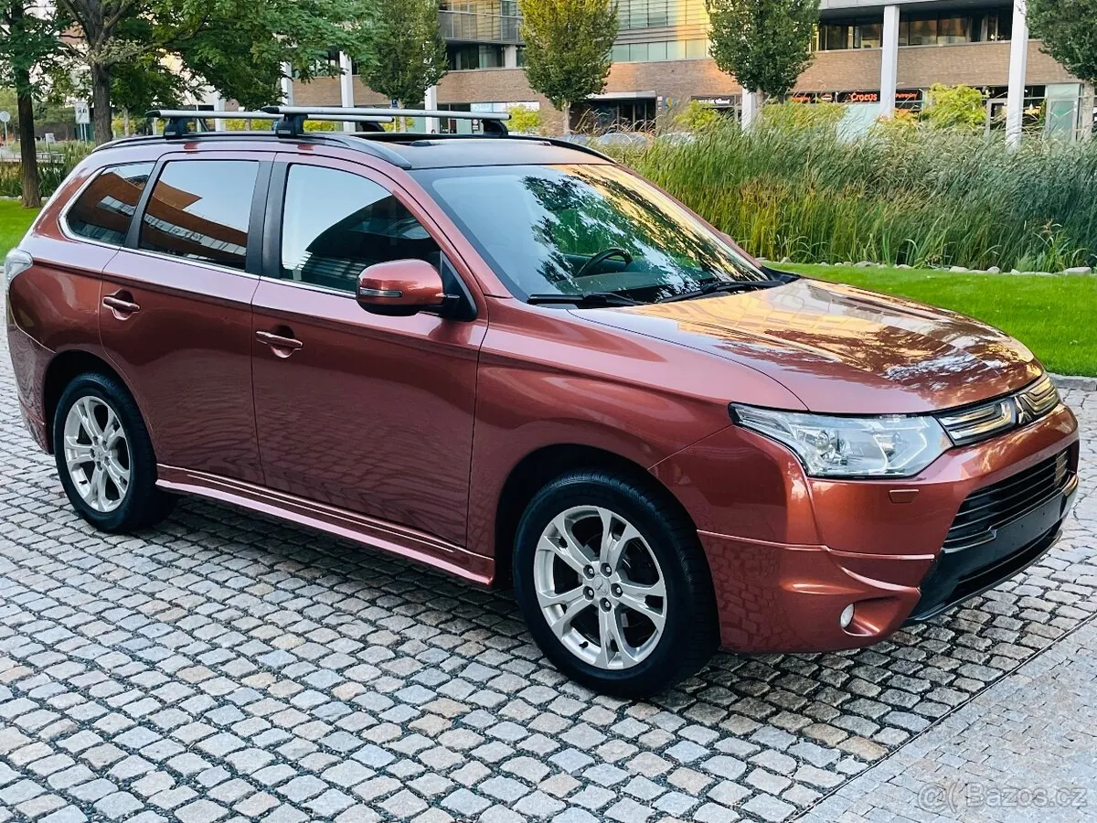 Mitsubishi Outlander 2012 photo 5