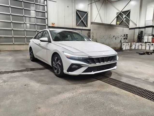Hyundai Elantra 2025 photo 3