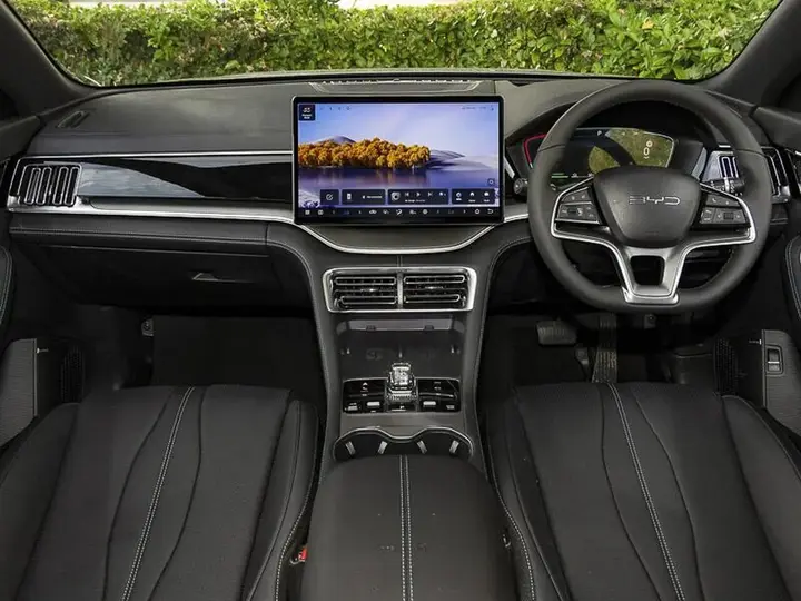 BYD Seal U 2026 photo 3