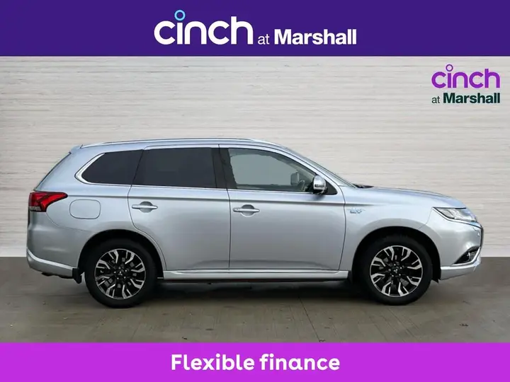 Mitsubishi Outlander 2017 photo 2