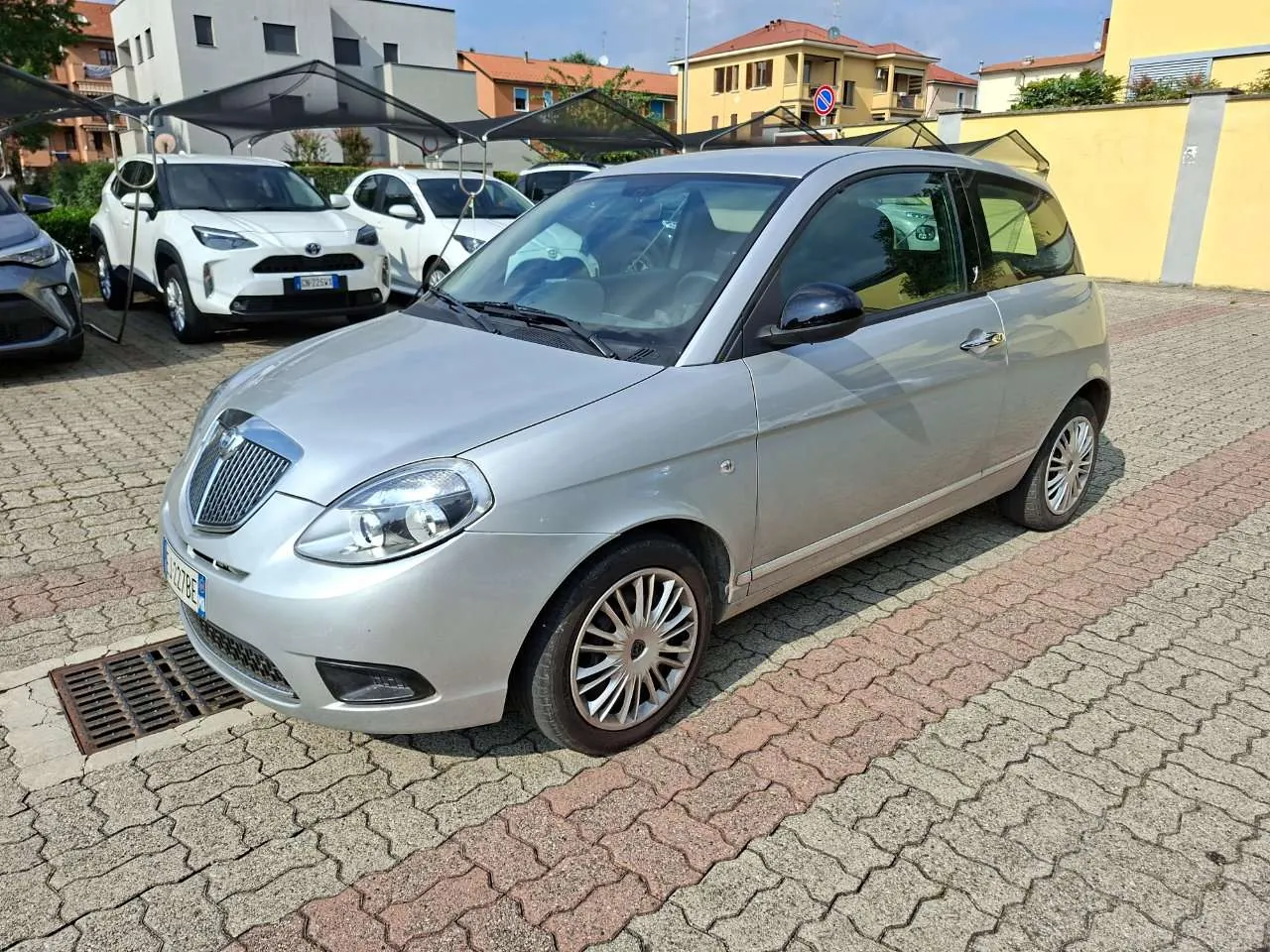 Lancia Ypsilon