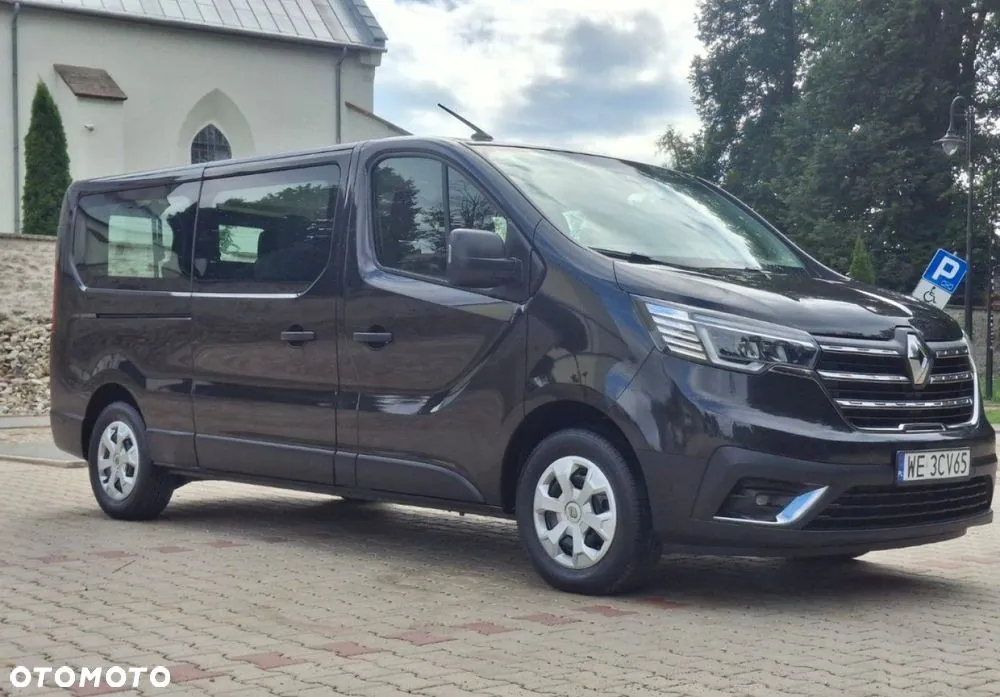 Renault Trafic 2024 photo 2