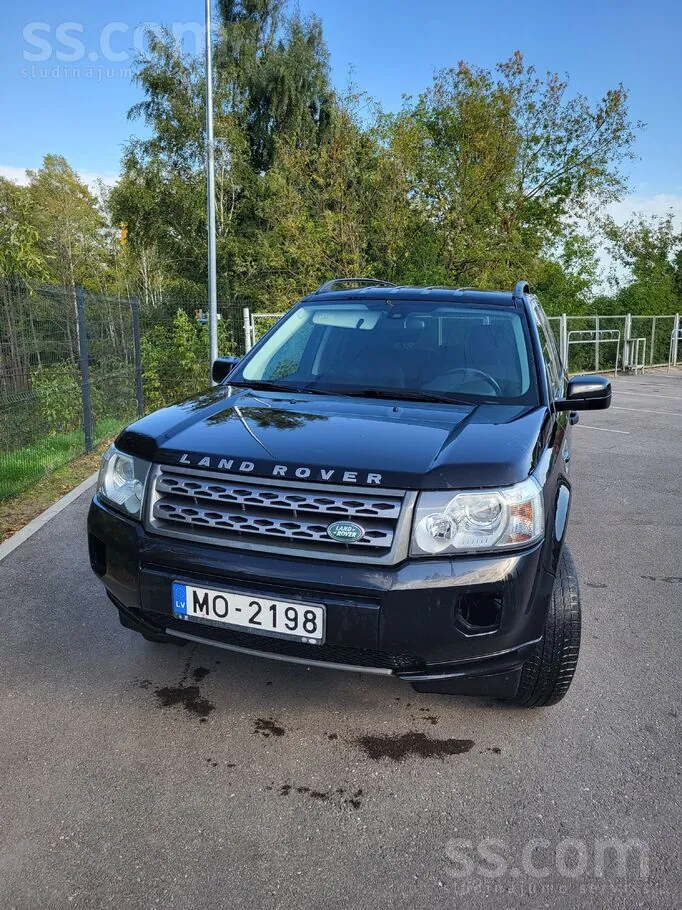 Land Rover Freelander 2011 photo 2