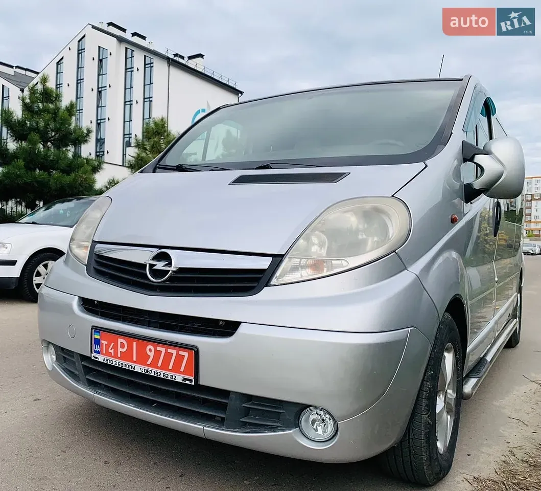 Opel Vivaro 2009 photo 4
