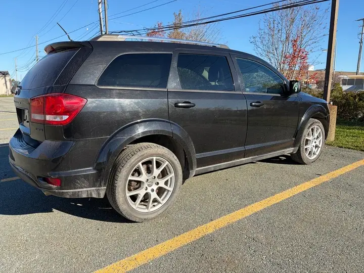 Dodge Journey 2013 photo 2
