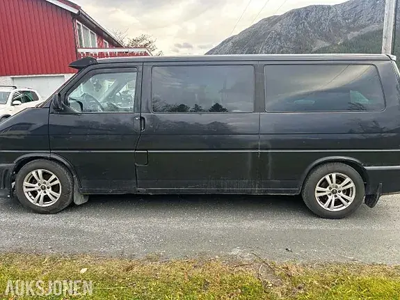 Volkswagen Caravelle 2000 photo 4