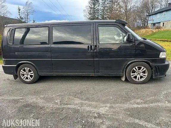 Volkswagen Caravelle 2000 photo 5