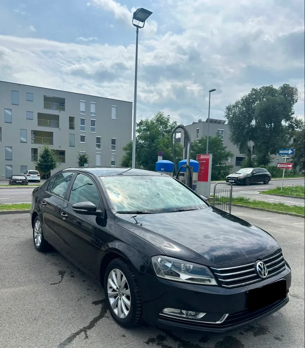 Volkswagen Passat 2011 photo 3