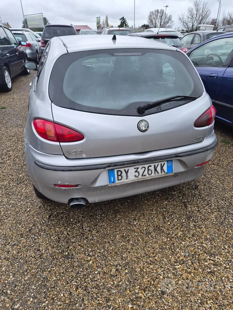 Alfa Romeo 147 2002 photo 3