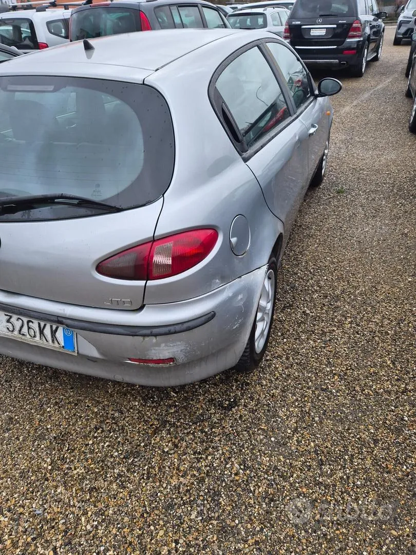 Alfa Romeo 147 2002 photo 4