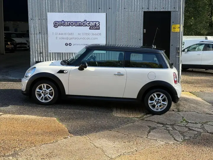 Mini Cooper D 2011 photo 4
