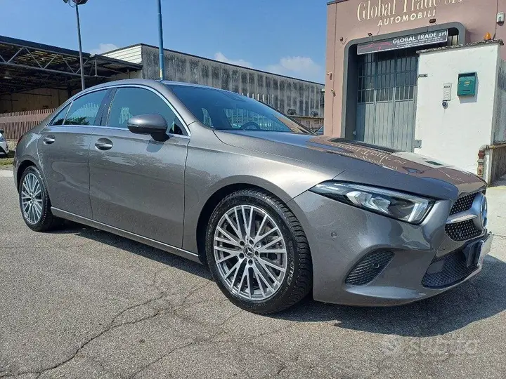 Mercedes-Benz A 220D