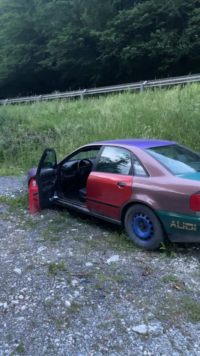 Audi A4 1996 photo 2