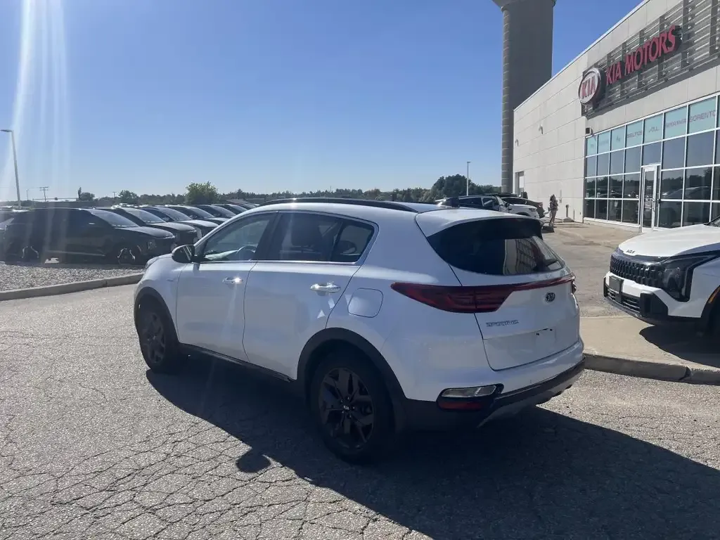 Kia Sportage 2022 photo 2
