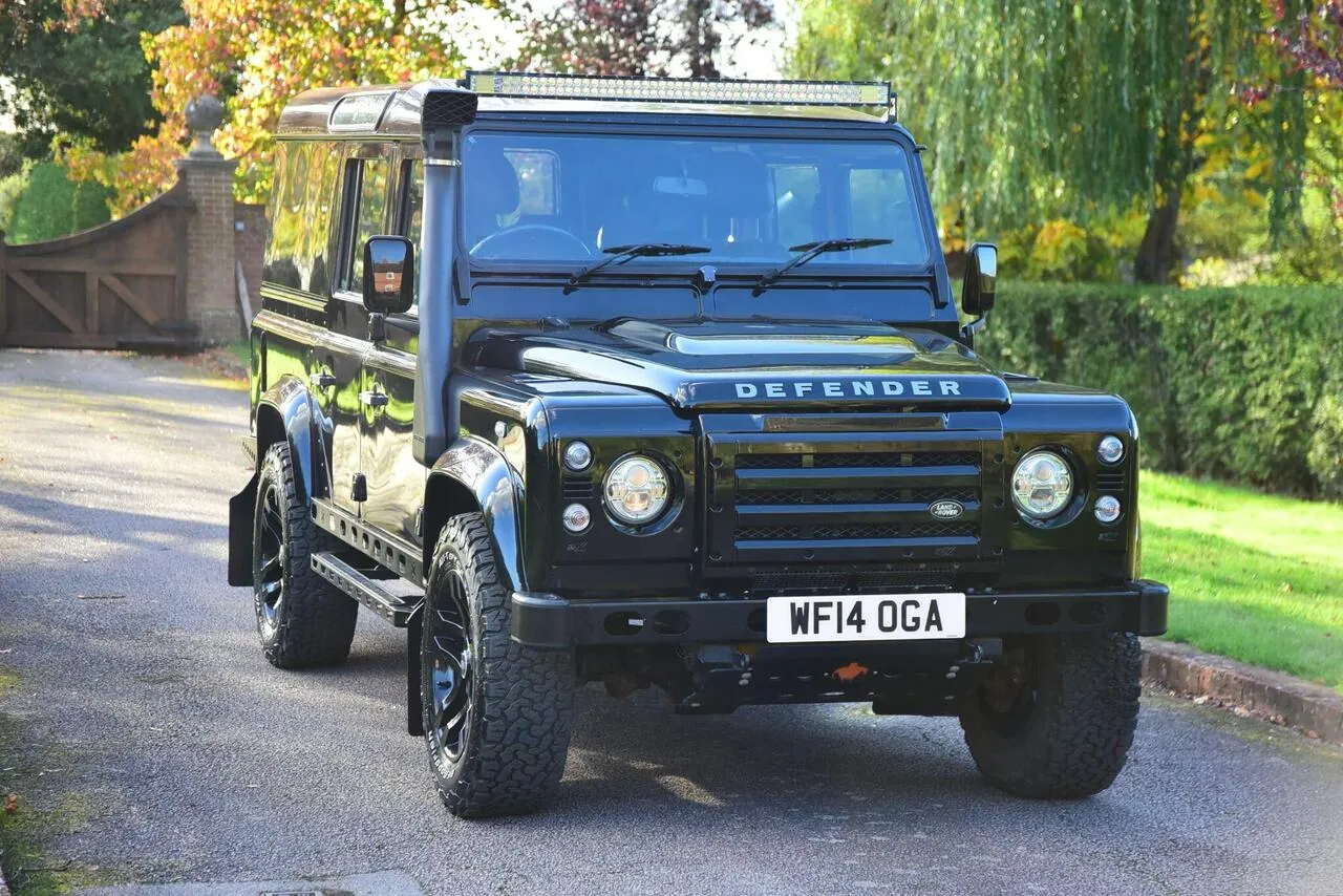 Land Rover Defender 110 2014 photo 3