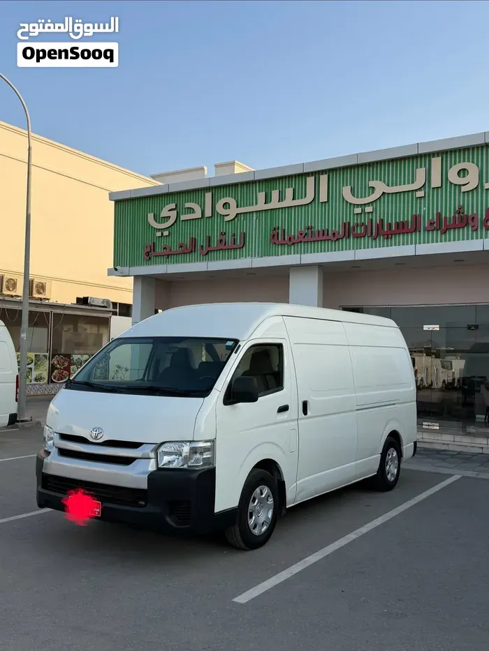 Toyota Hiace 2023 photo 4