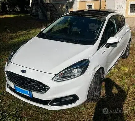 Ford Fiesta 2018 photo 2