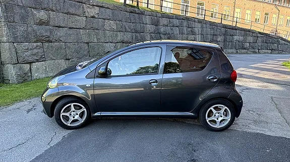 Toyota Aygo 2006 photo 2