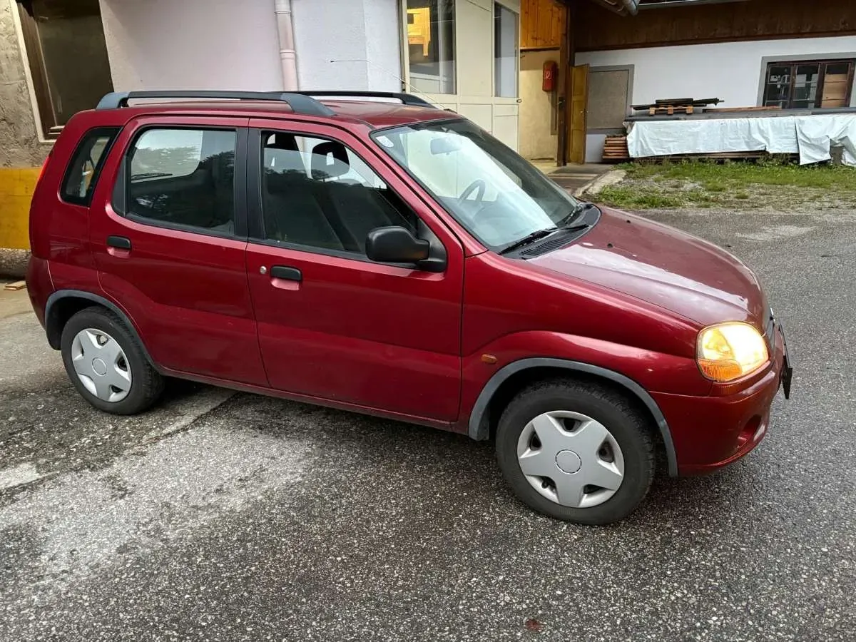 Suzuki Ignis 2001 photo 2