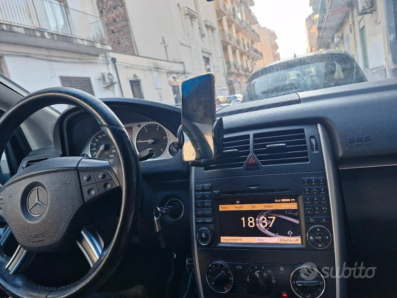 Mercedes-Benz B-Class 2011 photo 3