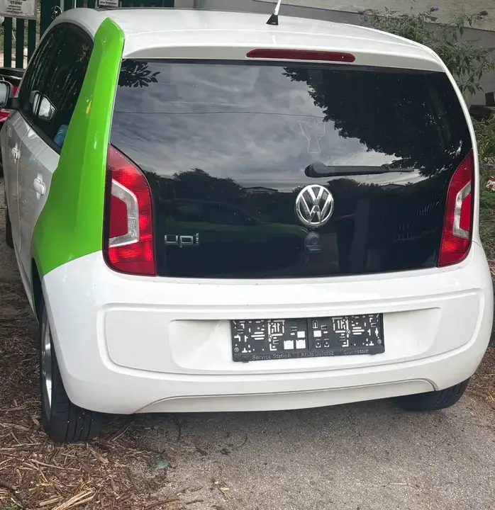 Volkswagen Up 2014 photo 2
