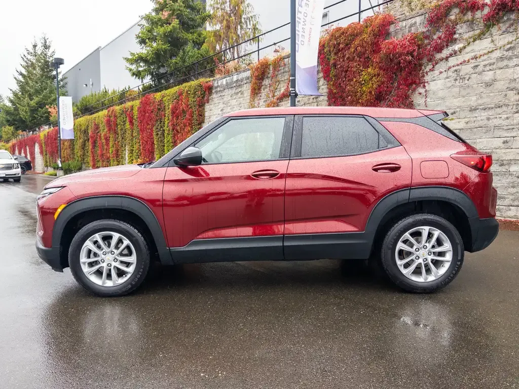 Chevrolet Trailblazer 2024 photo 2