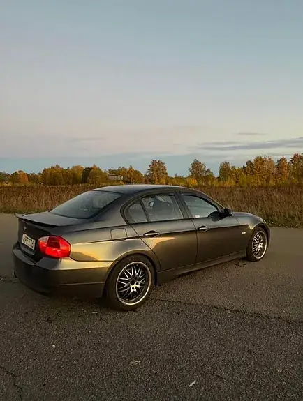 BMW 320I