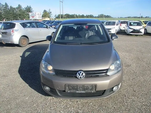 Volkswagen Golf Plus 2013 photo 2