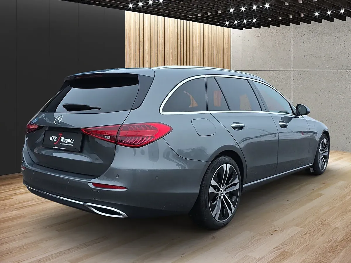 Mercedes-Benz C-Class 2022 photo 3