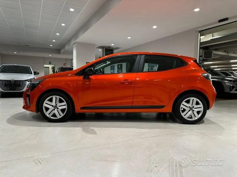 Renault Clio 2024 photo 2