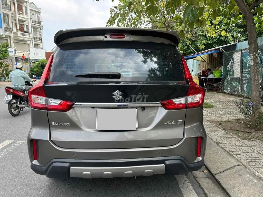 Suzuki Xl7