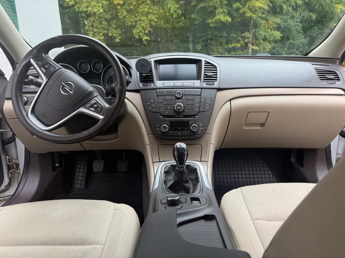 Opel Insignia 2011 photo 2