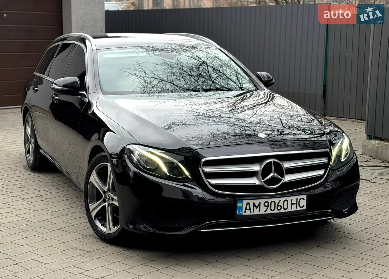 Mercedes-Benz E-Class 2017 photo 2