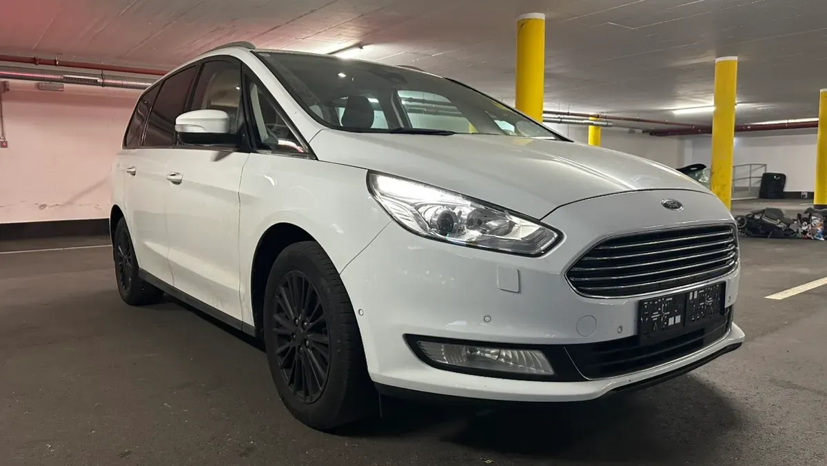 Ford Galaxy 2016 photo 3