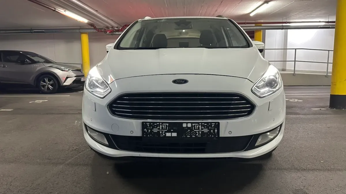 Ford Galaxy 2016 photo 2
