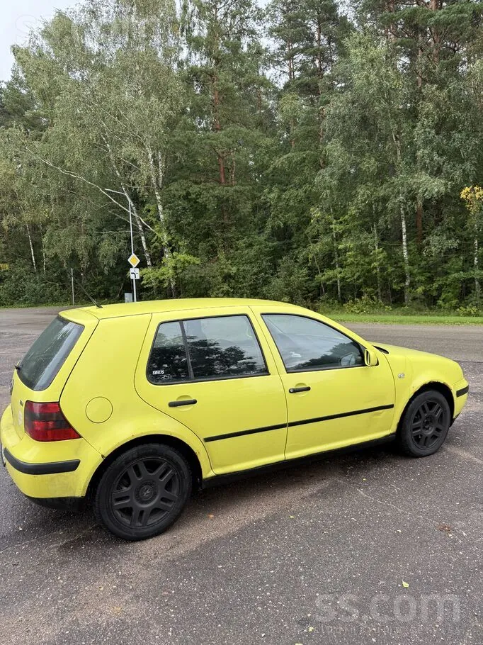 Volkswagen Golf 4 2000 photo 3