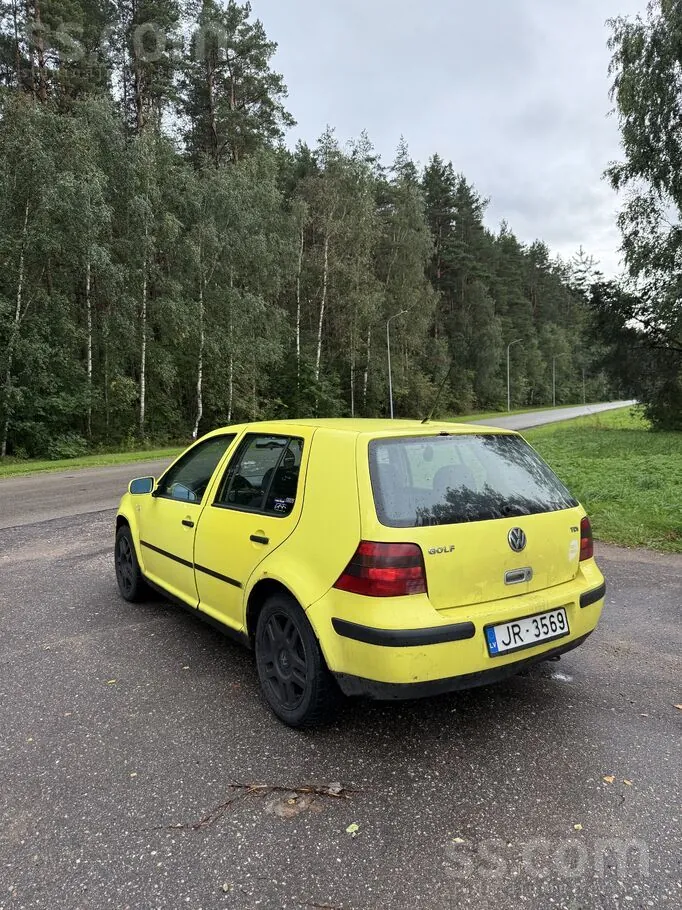 Volkswagen Golf 4 2000 photo 2