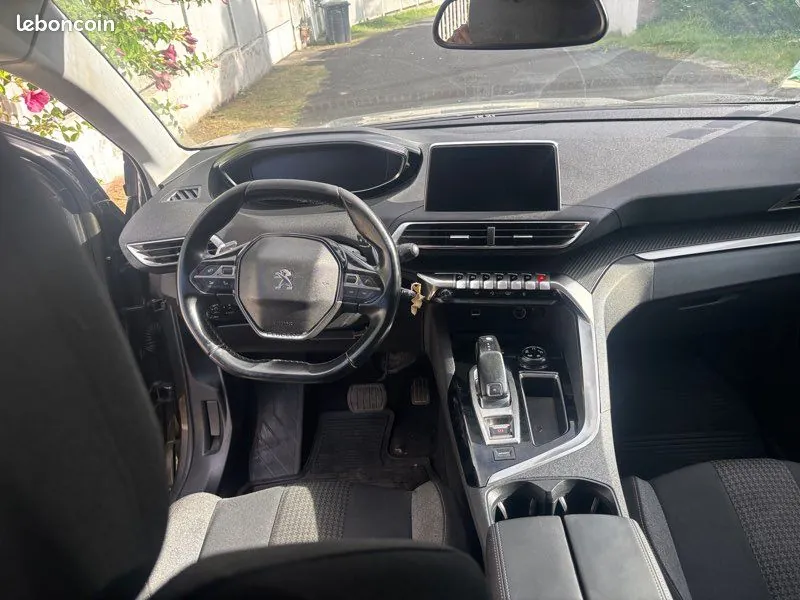 Peugeot 3008 2019 photo 4
