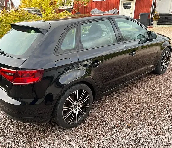 Audi A3 2014 photo 2