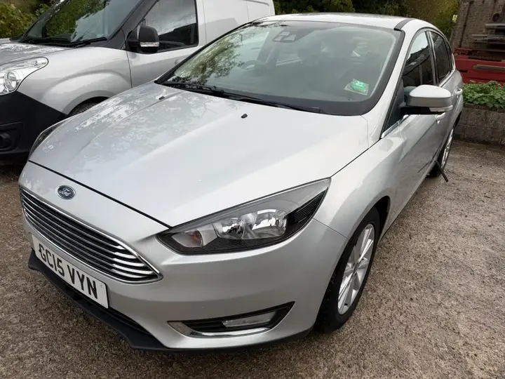 Ford Focus 2015 photo 2