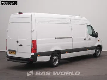 Mercedes-Benz Sprinter 2024 photo 2