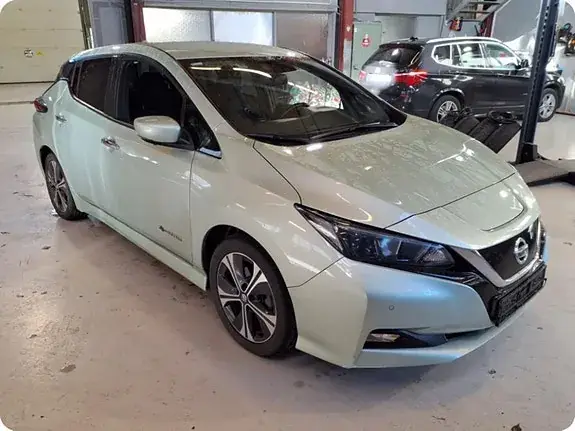 Nissan Leaf 2018 photo 2