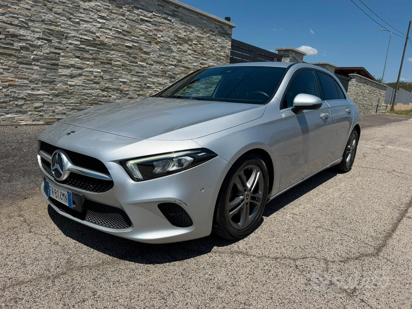 Mercedes-Benz A180 2019 photo 2