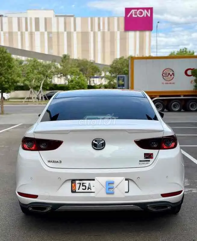 Mazda 3 2024 photo 2