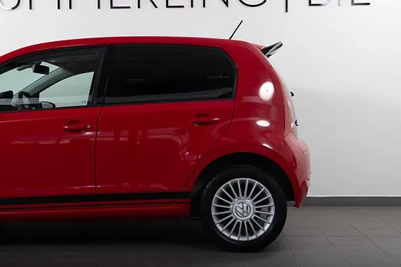 Volkswagen Up 2016 photo 5